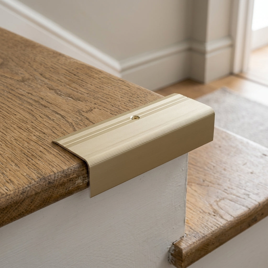 Aluminium stair nosing with ribbed anti-slip top, 48 x 34 mm – fitted on an oak step